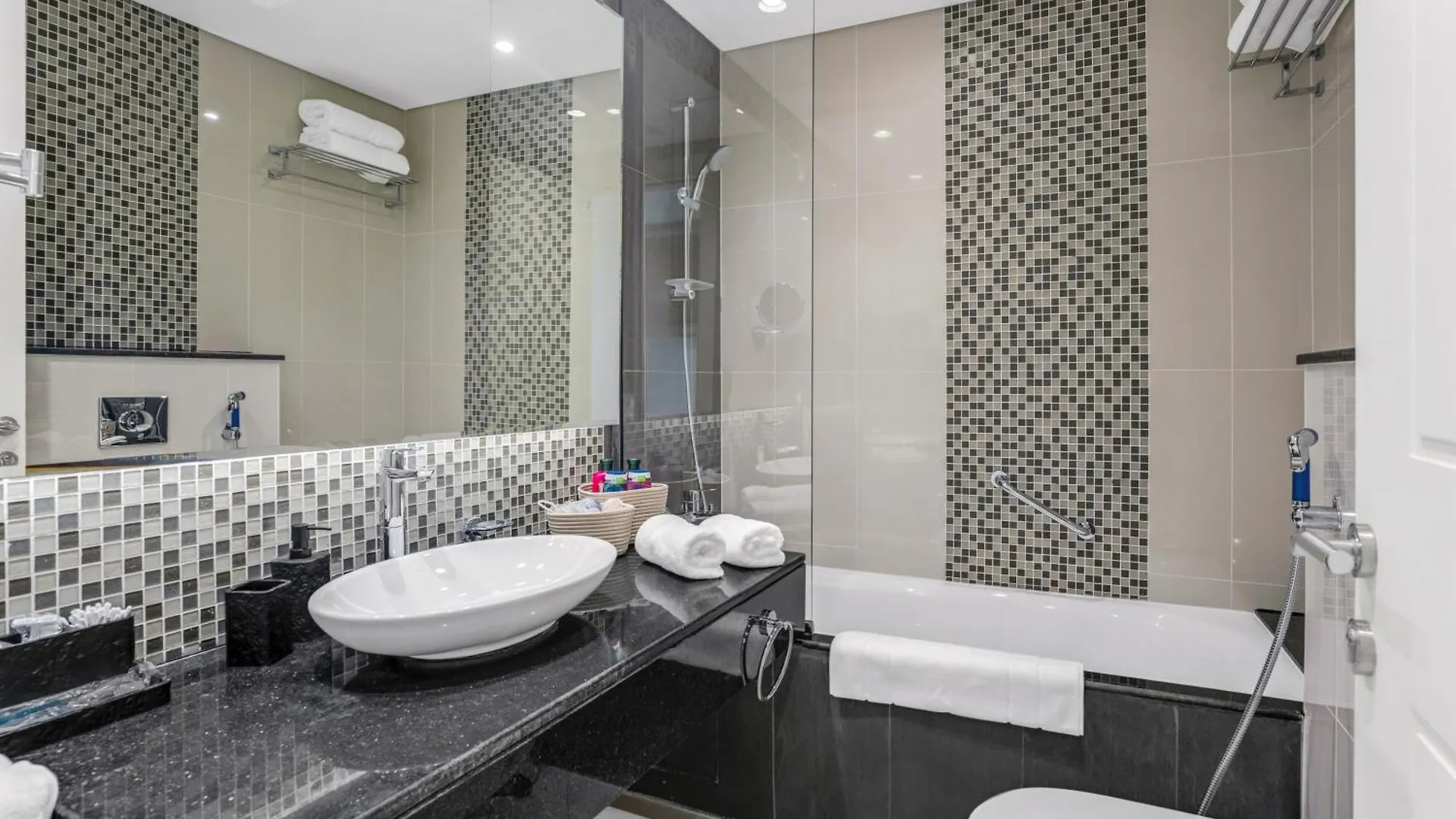 Apartment 2 Bedrooms With Iconic Burj Khalifa Views Stay Dubai