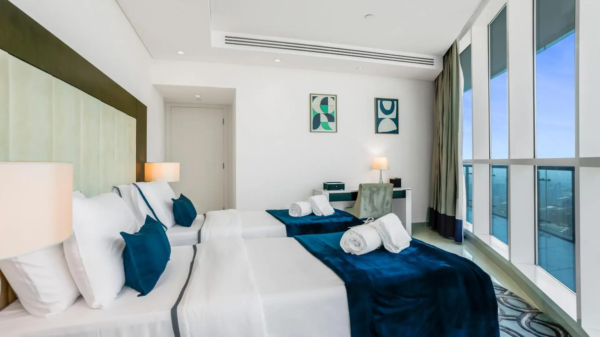 Apartment 2 Bedrooms With Iconic Burj Khalifa Views Stay Dubai
