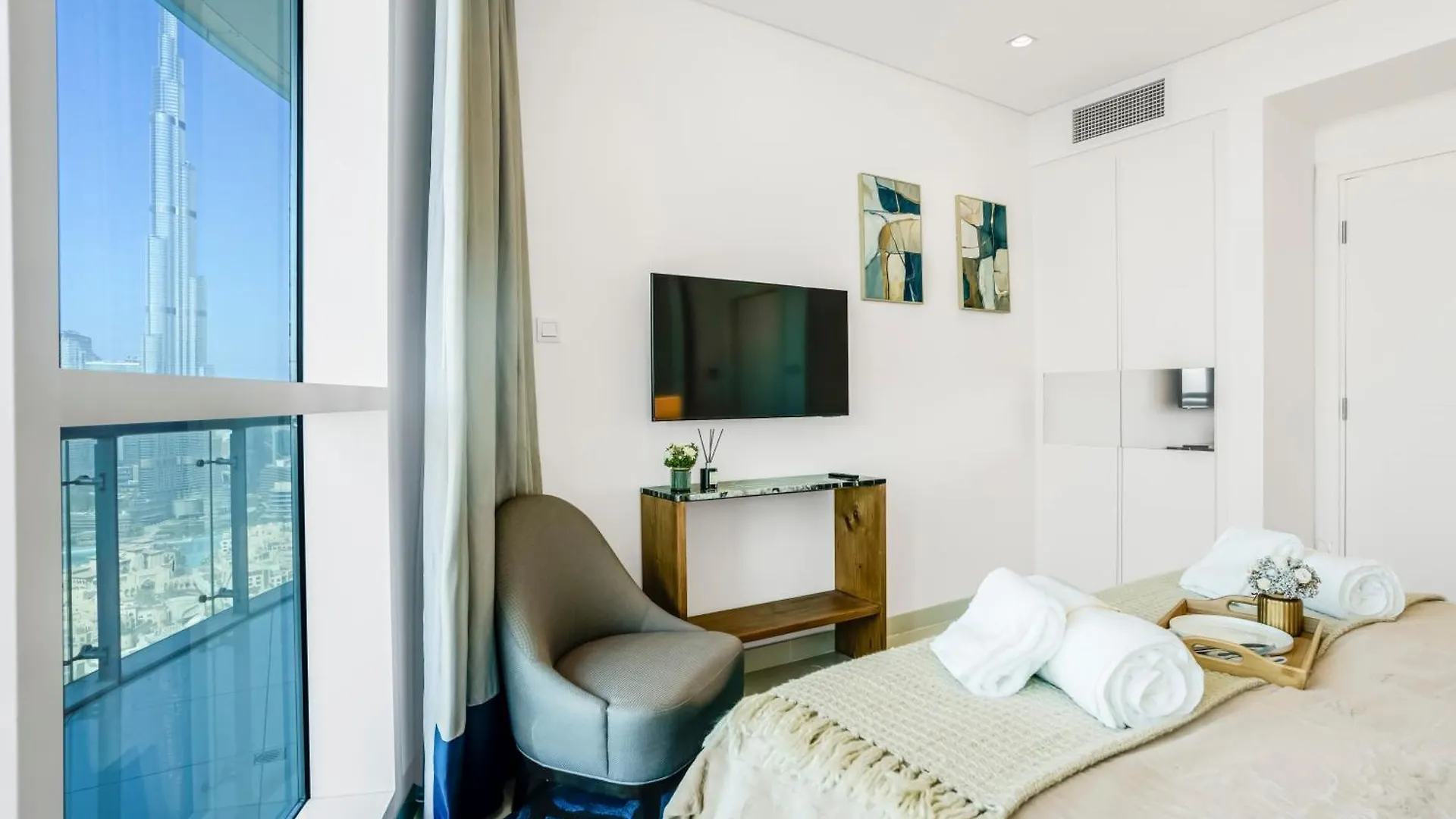2 Bedrooms With Iconic Burj Khalifa Views Stay Dubai 0*,